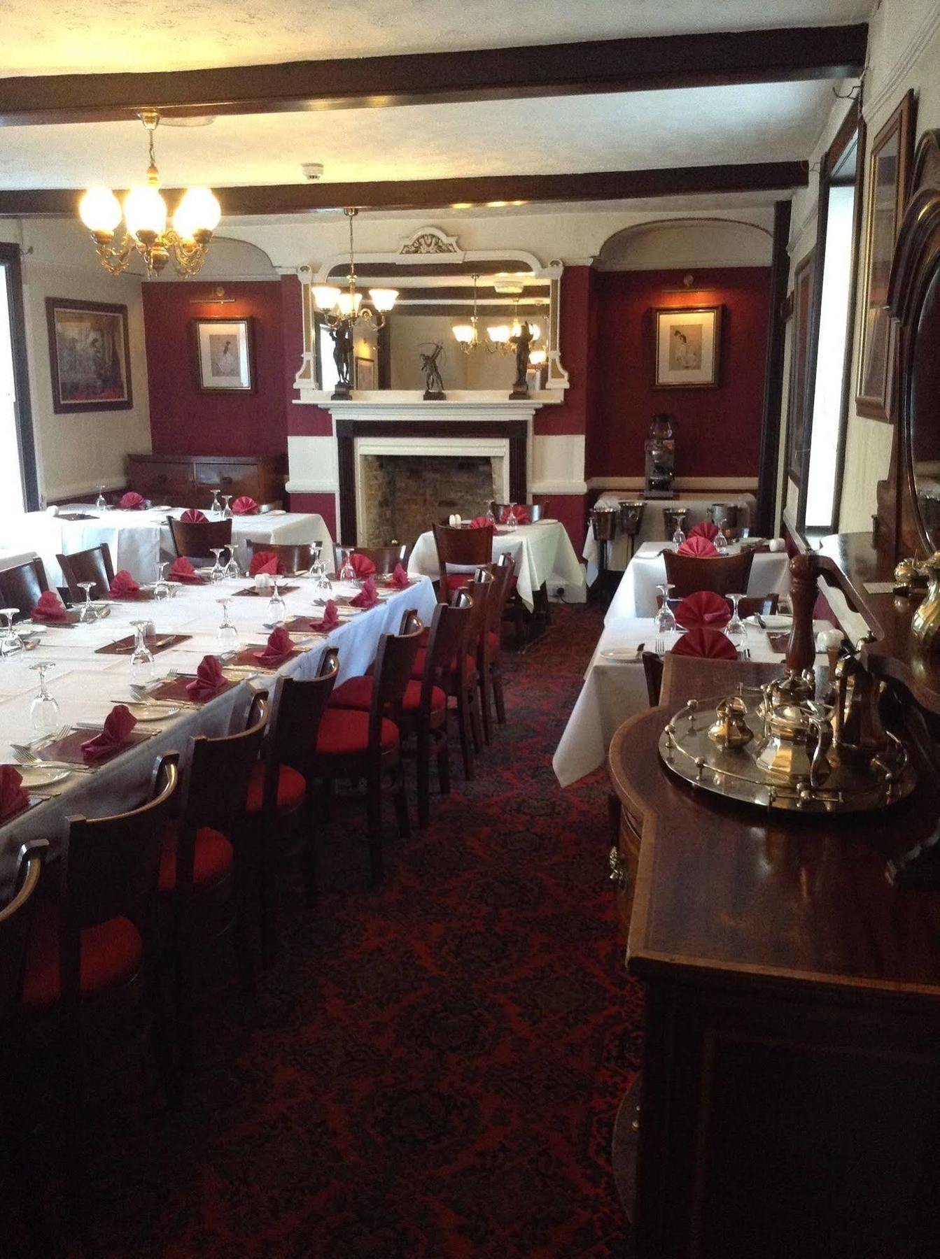 The Crown Hotel Mundford Dış mekan fotoğraf